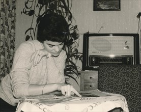Symbolic image for the 100th anniversary of the radio: German living room 1962