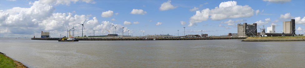 Panorama of the Ems quay