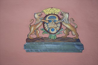 Painting of the bakers' guild coat of arms with lion figures and crown