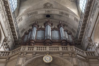 Organ loft in the Saint Paul Saint Louis Church
