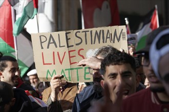 Palestinian Lives Matter sign