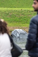 Car sinks in the moat of the Kastellet fortress