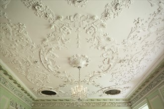 Stucco ceiling