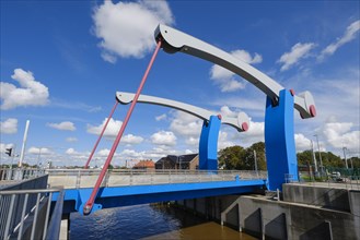 Modern lift bridge