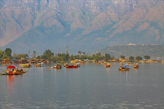 Dale lake in Srinagar