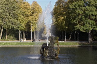 Fountain monument Jröner Jong with fountain