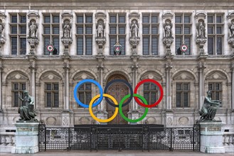 The Olympic Rings in front of the City Hall