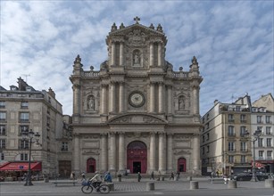 Main façade of Saint Paul Saint Louis Church