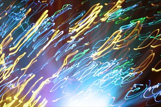 Colorful shaky optical fiber particles