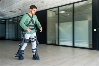 Mechanical exoskeleton