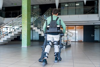 Mechanical exoskeleton