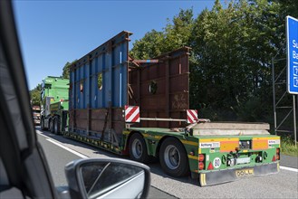 Heavy goods traffic on the A6 federal motorway