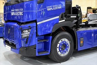 Renault lorry electric vehicle