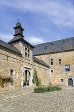 Chateau-ferme de Courriere