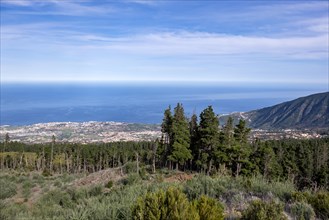 View of the coast from the Mirador de Mataznos