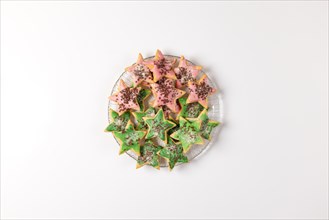 Glass plate with decorated cinnamon stars