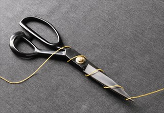 High angle scissors with thread