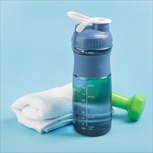High view fitness bottle water with towel weights
