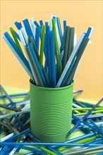 Colorful plastic straw collection can 2