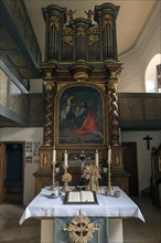 Organ above the altar