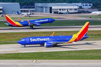 A Boeing 737-8 MAX aircraft of Southwest Airlines with the registration number N8785L at Dallas Airport