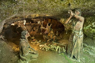Diorama showing Cro-Magnon shamen and woman in cave at Grottes du Roc de Cazelle