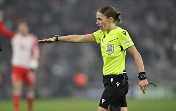 Referee Referee Stephanie Frappart gesture gesture points to the spot