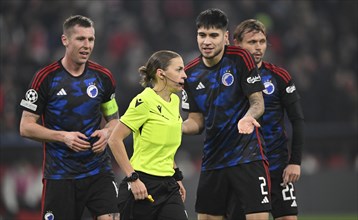 Referee Stephanie Frappart in discussion with Denis Vavro FC Copenhagen