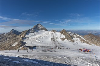 Year-round ski resort
