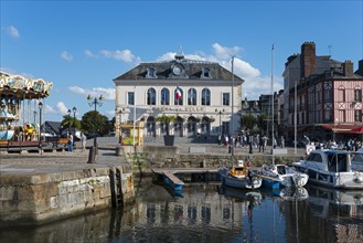 Harbour basin with ships and town hall at Quai Saint-Etienne