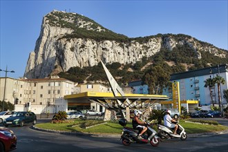 Roundabout with scooters