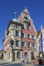 Town hall with statue of Georg von Frundsberg on Marienplatz