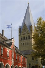 St Patrokli Cathedral and town hall with Israeli flag