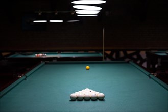 Arrangement with white billiard balls