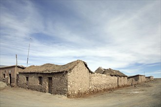 Adobe houses in the village Colchani on the high plateau