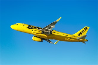 An Airbus A320 Spirit aircraft with the registration number N646NK at Los Angeles Airport