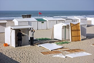 Letter of beach huts dismantling