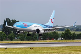 A Boeing 737 MAX 8 aircraft of TUI Belgium with the registration number OO-TMY at Brussels Airport