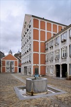 The Cour Saint-Antoine is the work of the architect Charles Vandenhove
