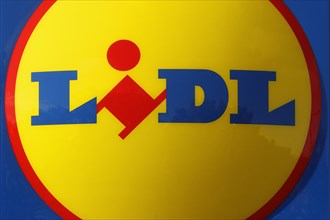 Sign with Lidl logo