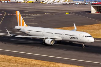 A Condor Airbus A321 aircraft with the registration D-AIAS at Funchal Airport