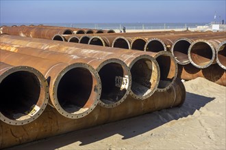 Pipeline tubes for sand replenishment