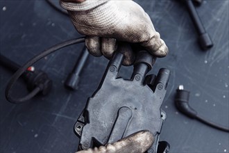 Engine ignition system distributor and high-voltage ignition cable wires connected