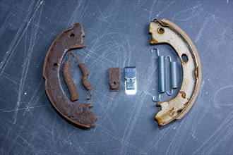 Hand parking brake pad replacement concept