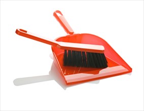 Brush insulated on dustpan