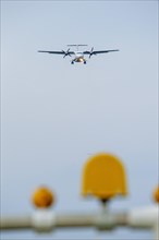 Landing propeller aircraft