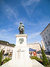 Mozart monument on Residenzplatz