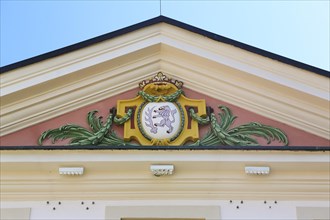 Coat of arms in the triangular gable