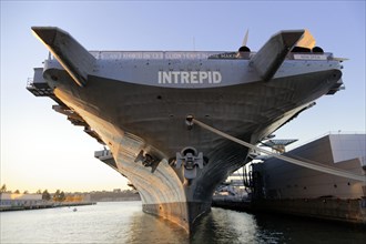Aircraft carrier INTREPID in the harbour of NEW York