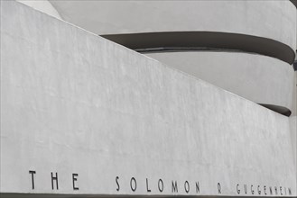 Solonom R. Guggenheim Museum at Night